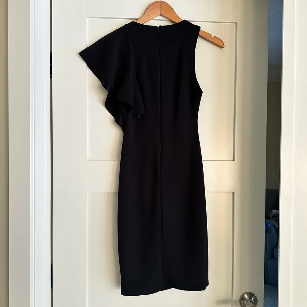 Lulu’s Tender-Hearted Black One Shoulder
Bodycon Midi Dress in Black Extra Small - Picture 4 of 7